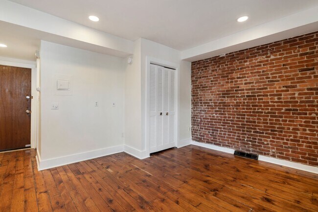 Interior Photo - 170-172 Park Street