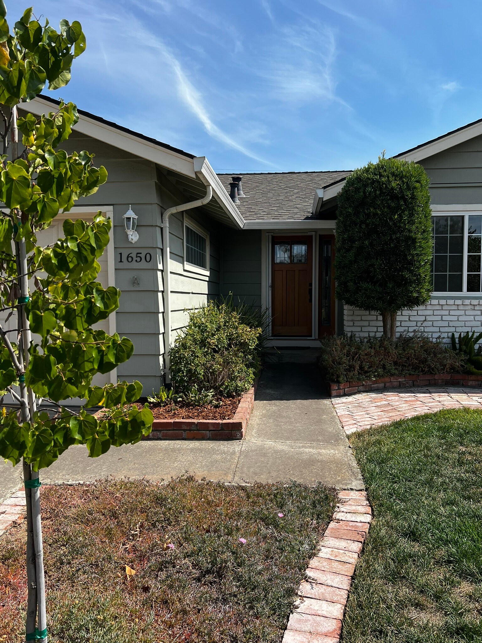 Building Photo - 1650 Glenroy Dr