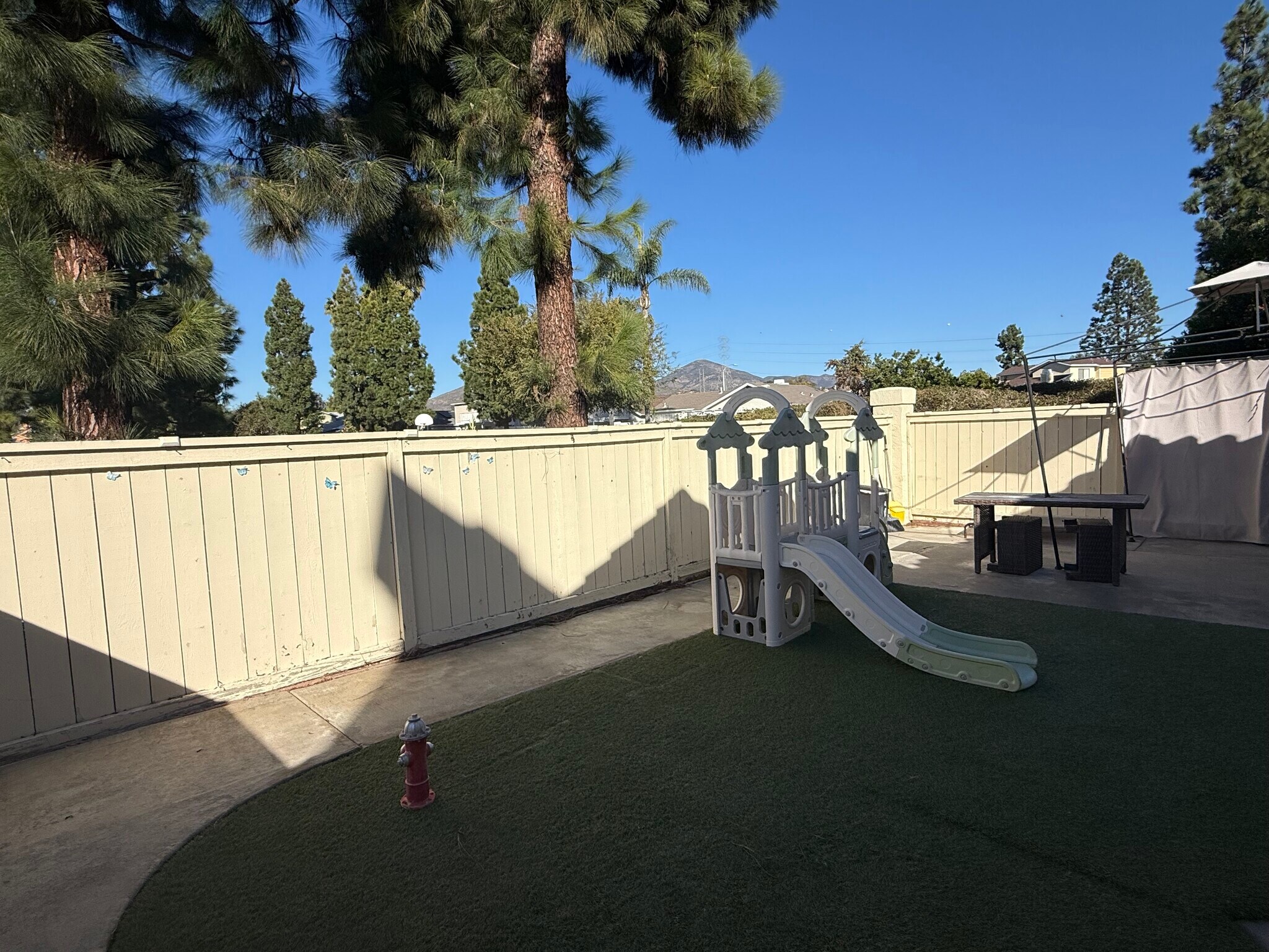 Building Photo - 2109 Northshore Dr