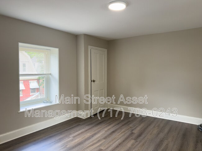 Building Photo - 332 Chestnut St