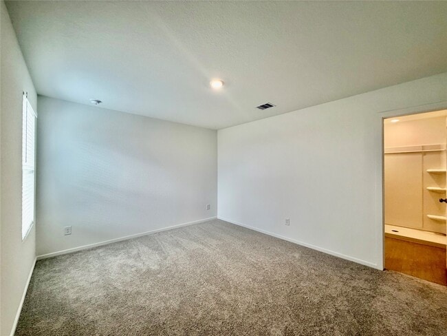 Building Photo - 5003 Esperanza Ter Dr