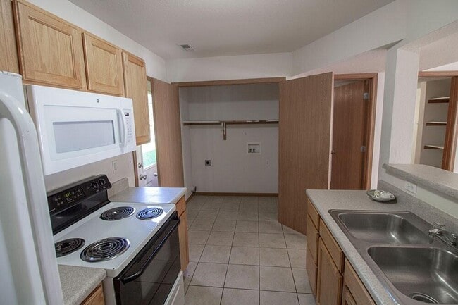 Building Photo - 1529 Bodie Dr