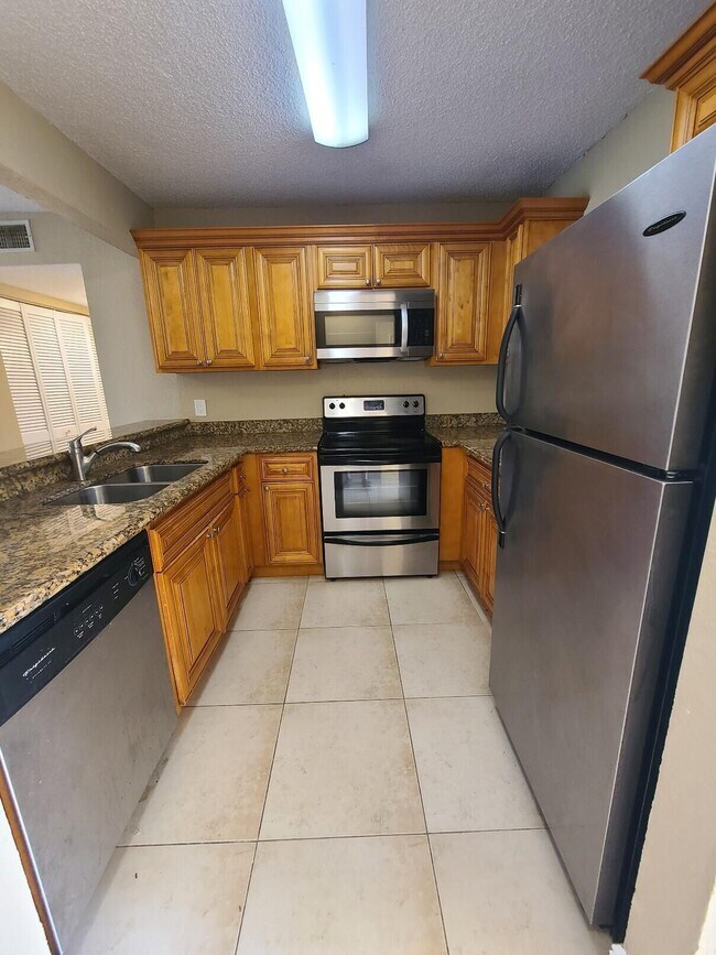 Building Photo - 1601 Balfour Point Dr