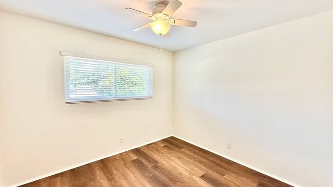Building Photo - Light, Bright, and Recently Updated, this ...