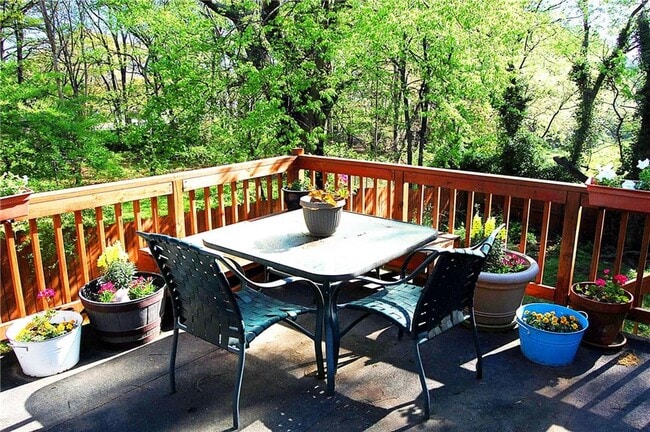 Building Photo - 1228 Grant St SE