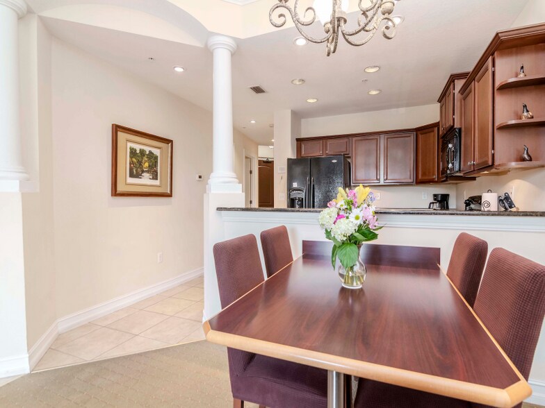 Building Photo - 13941 Clubhouse Dr