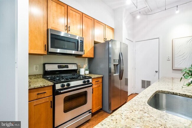 Building Photo - 2020 12th St NW