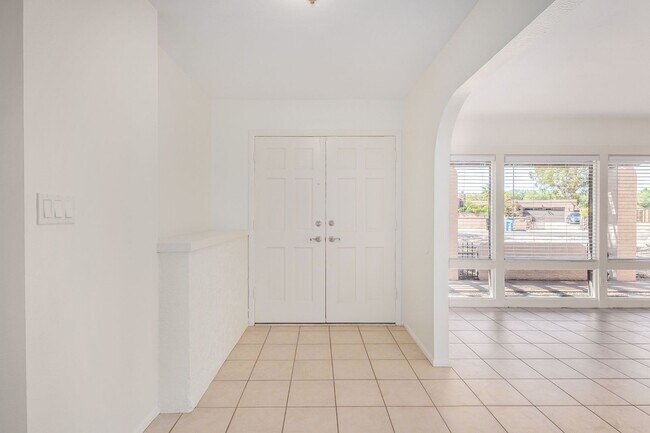 Building Photo - Huge North Scottsdale Home on 1/2 acre