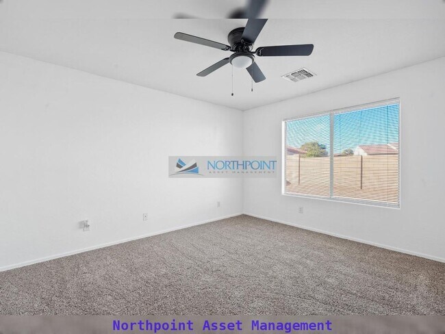Building Photo - 4BR/2BA | Newly Renovated Single Family Home | 2-Car Covered Parking | Large Yard in Phoenix!