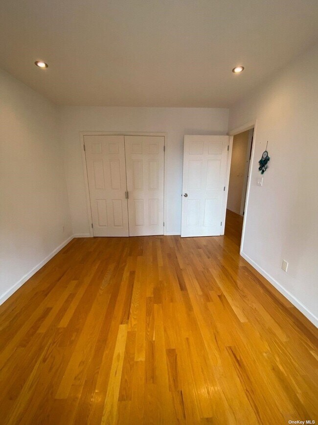 Building Photo - 82-20 Britton Ave