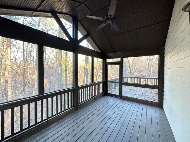 Building Photo - Beautiful Home off Timothy Available