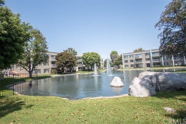 Building Photo - 2 Bedroom ~ Live in the Heart of South Coa...