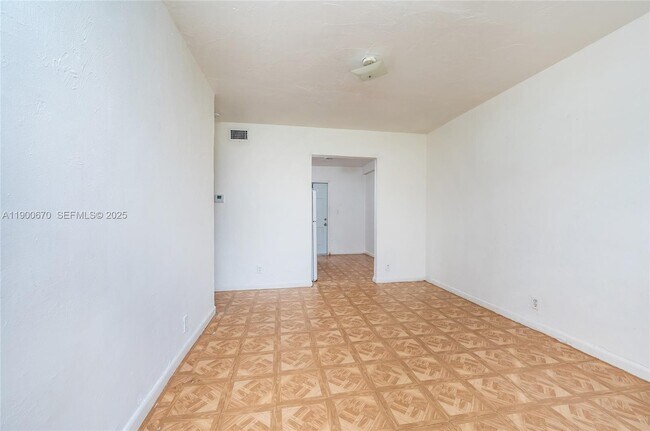 Building Photo - 10015 SW 170th Terrace