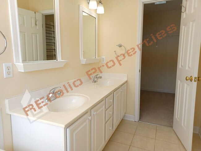 Building Photo - Beautiful 3 Bedroom Home w/a Bonus Room + Semi-furnished Basement in a 1 acre lot @ Hideaway Esta...