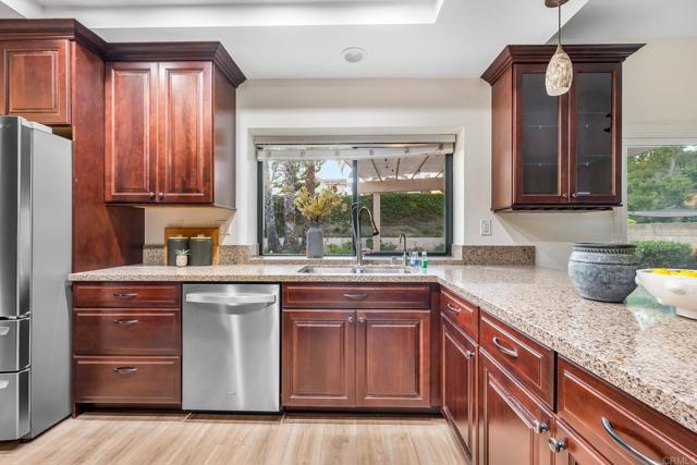 Building Photo - 1996 White Birch Dr