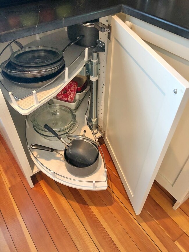 Building Photo - Charming 2 Bed 1 Bath