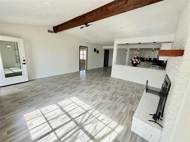 Building Photo - 1504 Parkview Ln