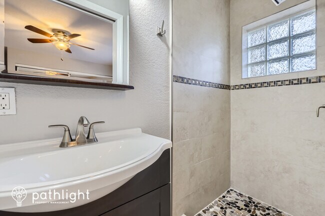 Building Photo - 2883 Mandarin Place, Palm Harbor, FL, 34684
