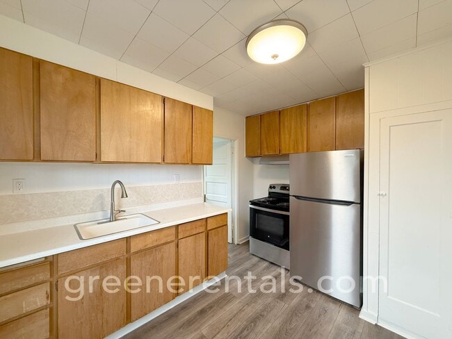 Building Photo - The Linn Apartments