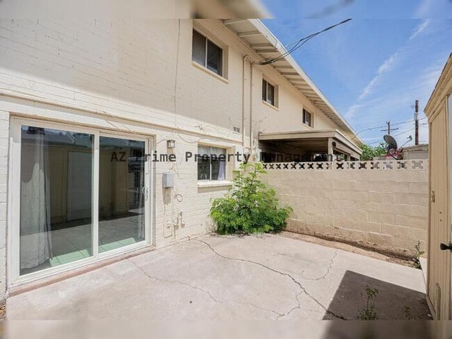 Building Photo - 15 E Carter Dr