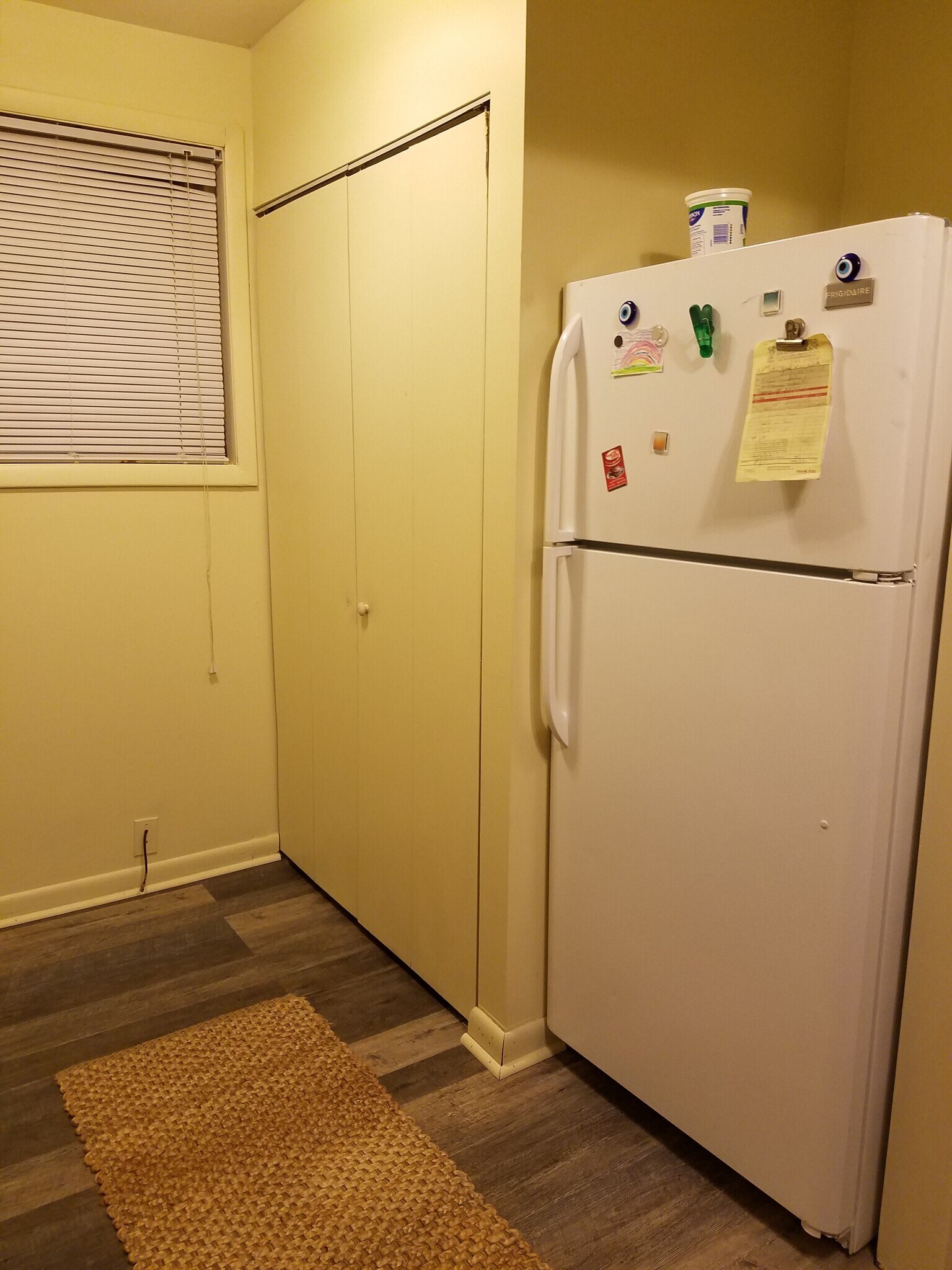 Kitchen - 122 31st Ave N