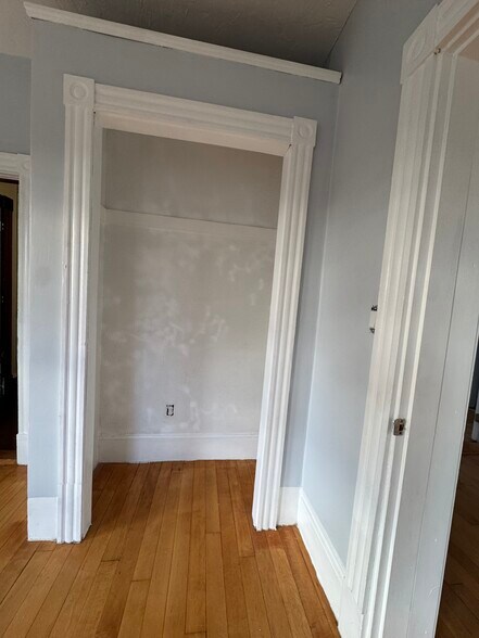 Building Photo - 103 French Ave