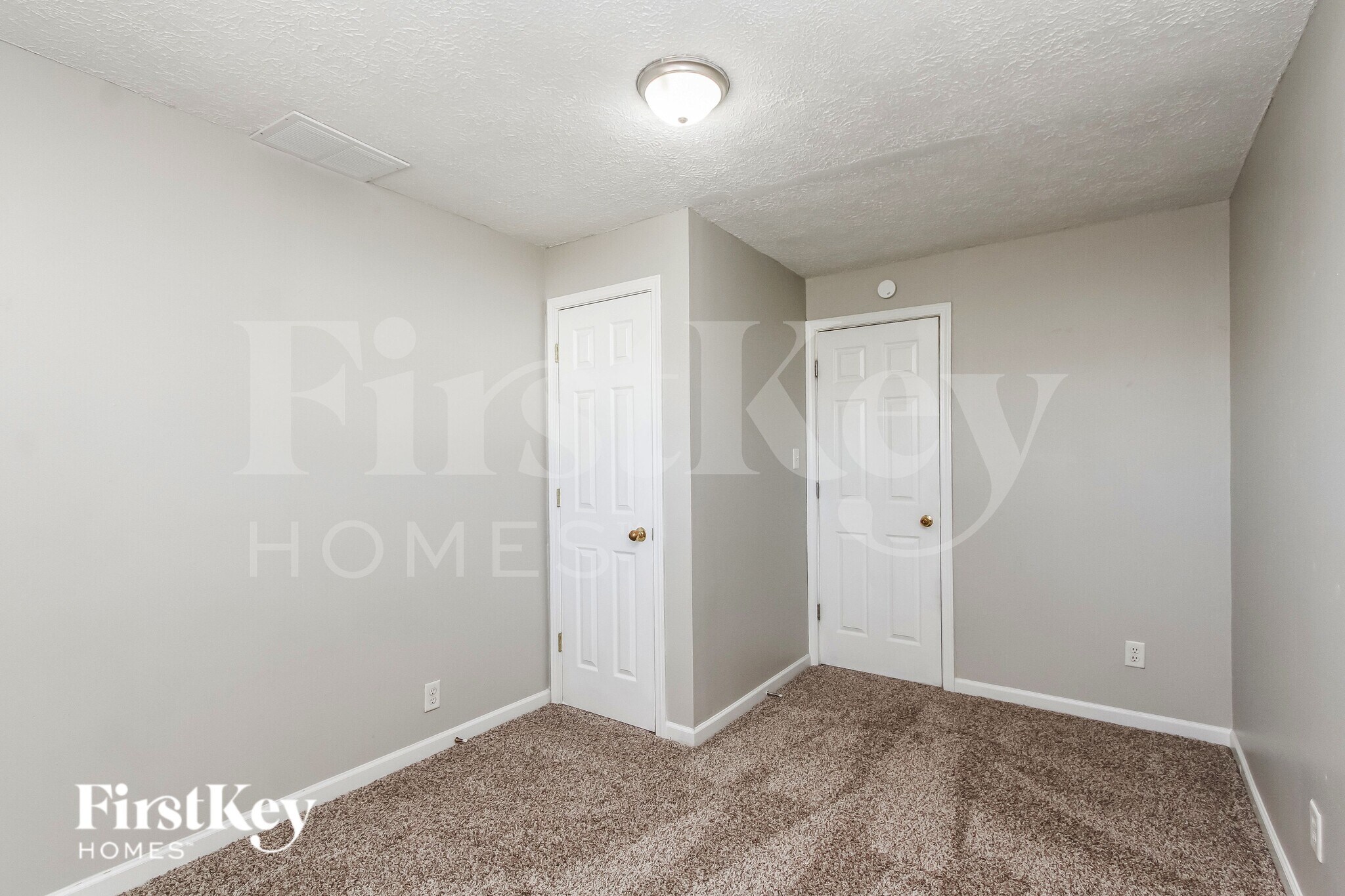 Building Photo - 1127 S Lockburn St