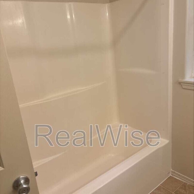 Building Photo - 175 Barron Ct