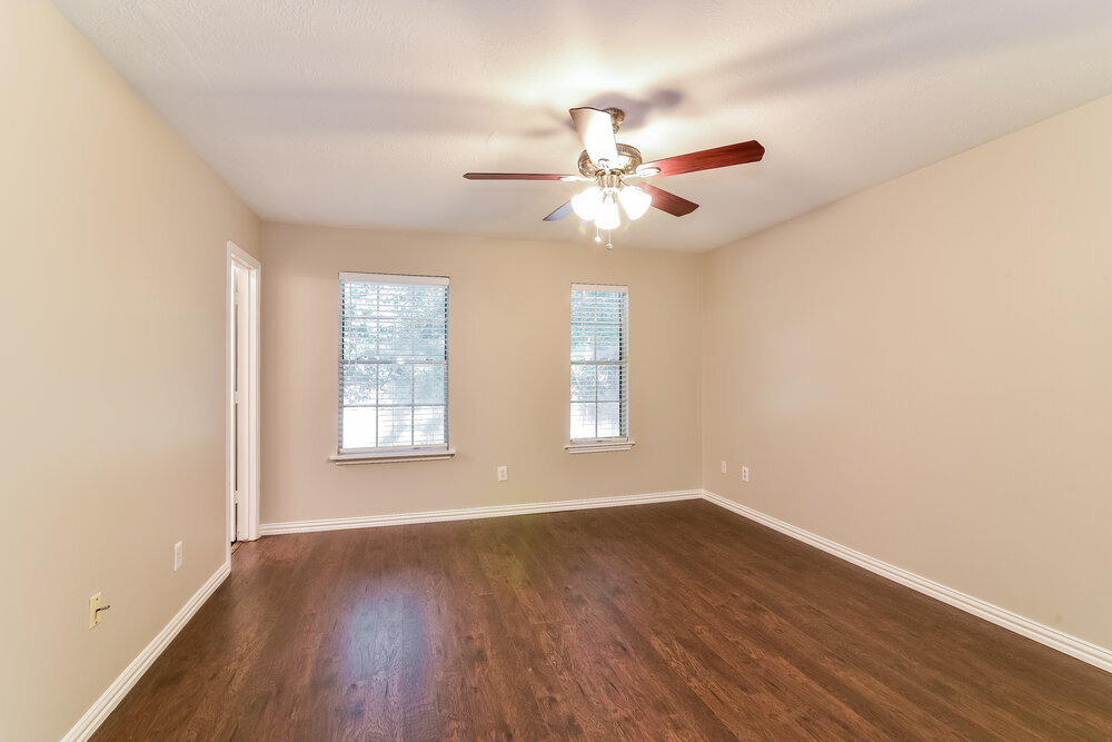 Building Photo - 9010 Walworth Dr