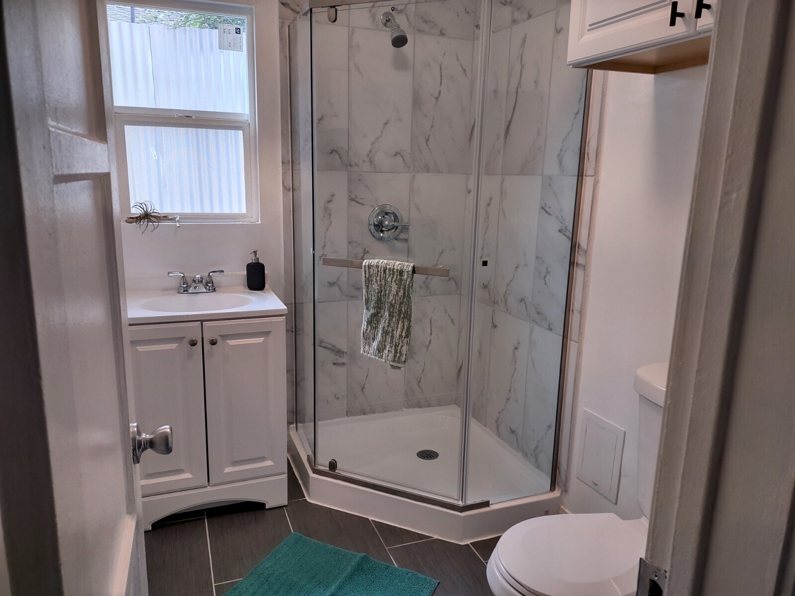 Bathroom - 202 N Florence St