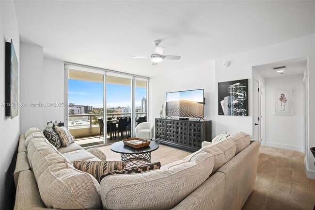 Primary Photo - 6799 Collins Ave