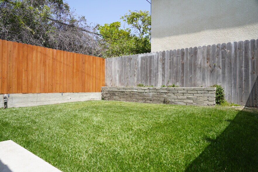 Building Photo - 3227 Castle Heights Ave