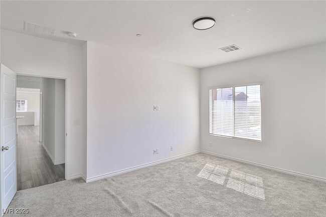 Building Photo - 216 Callen Falls Ave