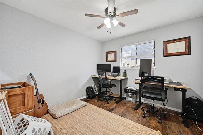 Building Photo - 2503 Howellwood Wy