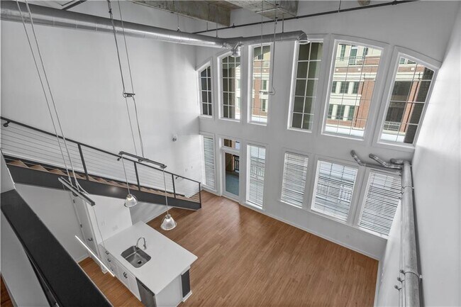 Building Photo - 230 18th St NW