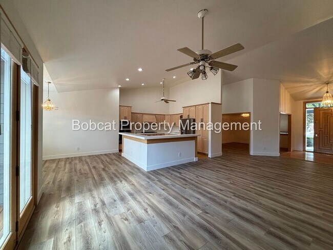 Building Photo - 1300 Bridle Way