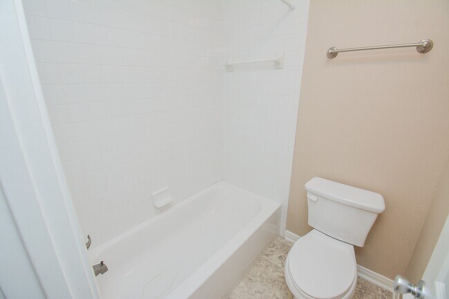 Building Photo - 2611 Grants Lake Blvd