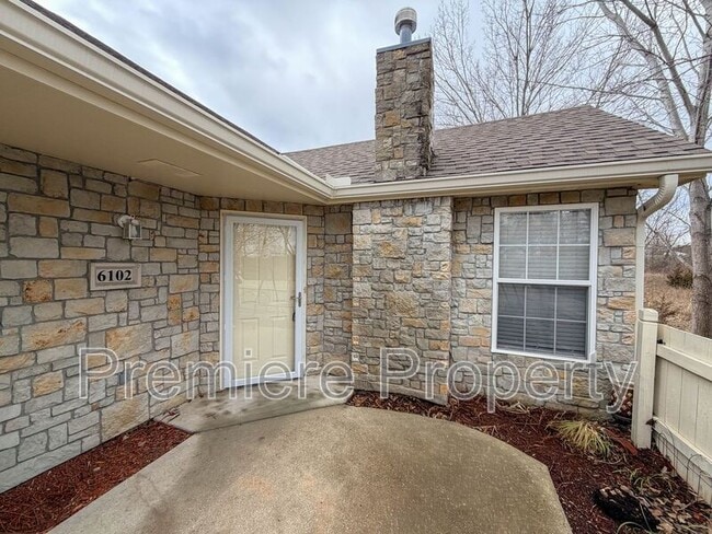 Building Photo - 6102 NE Kensington Dr