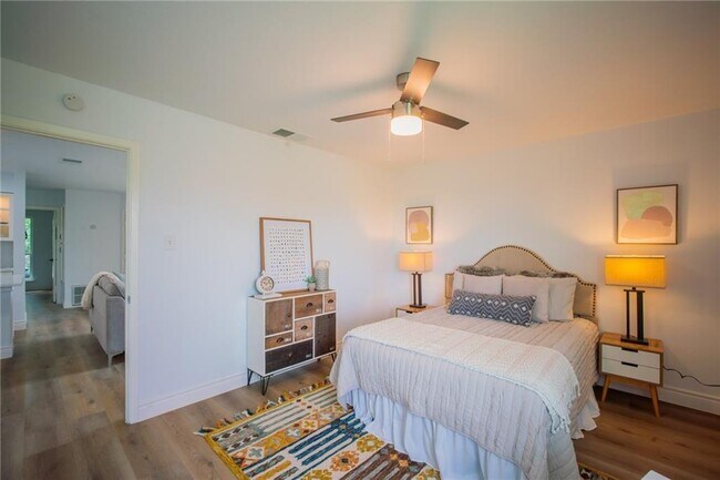 Building Photo - 10616 Mellow Meadow Dr