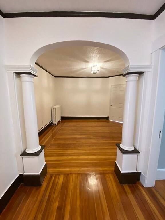 Building Photo - 45 Angell St