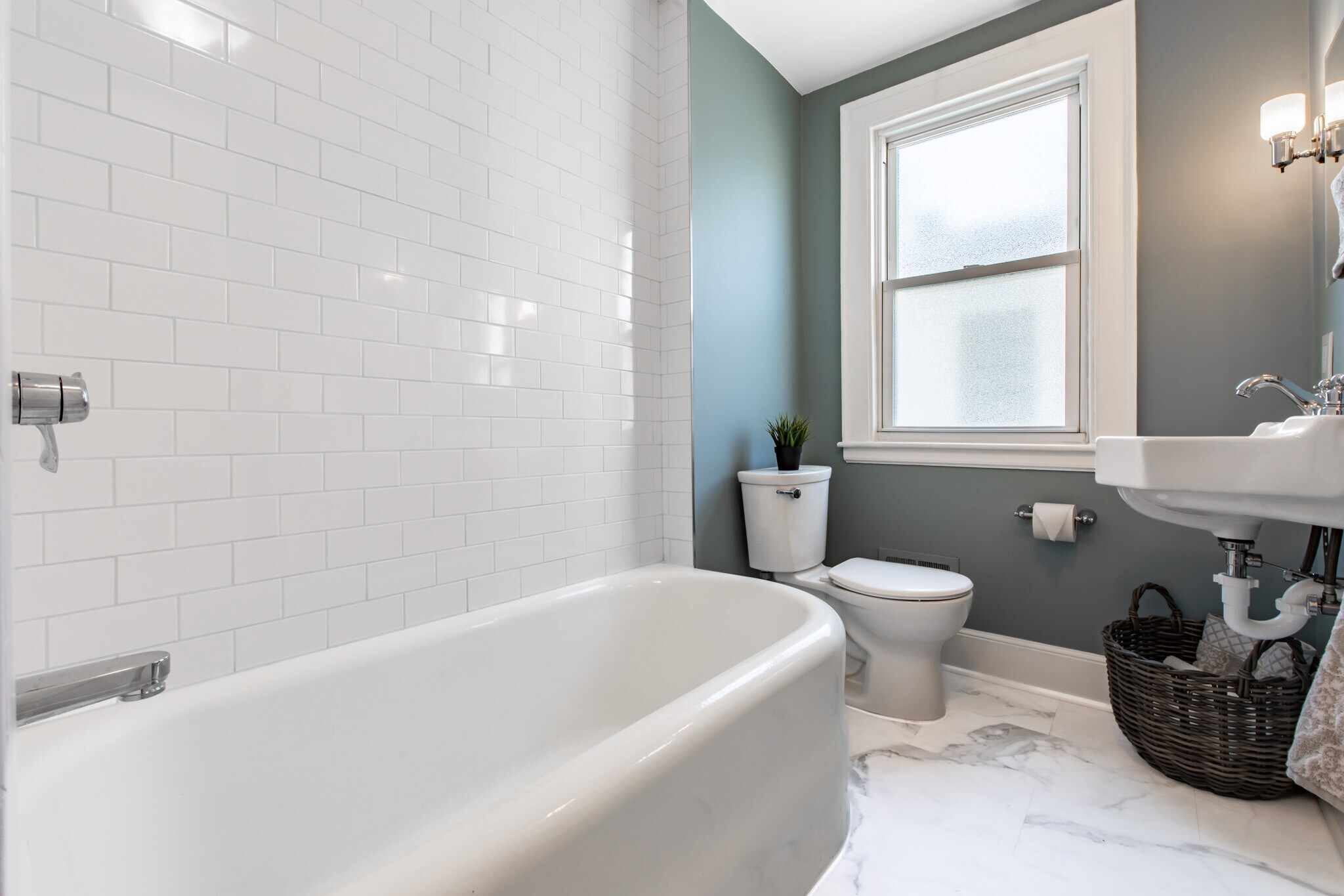 Building Photo - 1617 Cloverleaf St