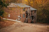 Building Photo - 470 Martha Ln