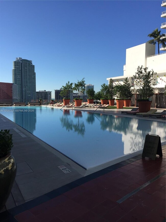 Building Photo - 1300 S Miami Ave