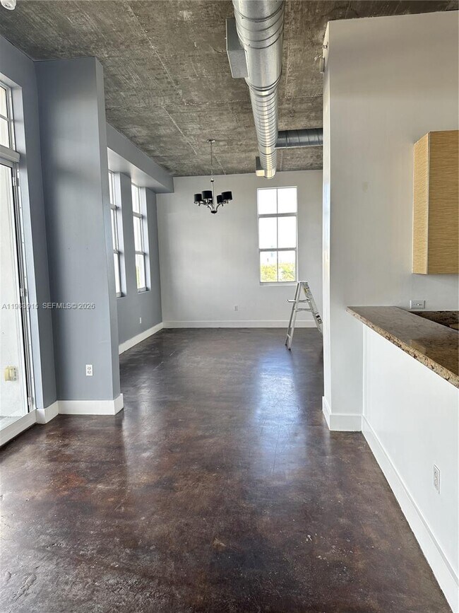 Building Photo - 1791 NE Miami Gardens Dr