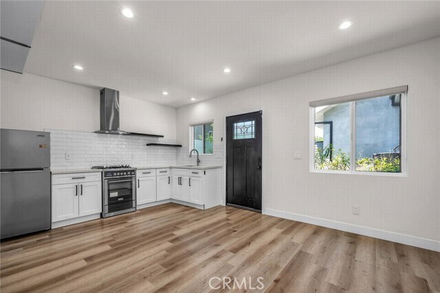 Building Photo - 5110 Greenbush Ave