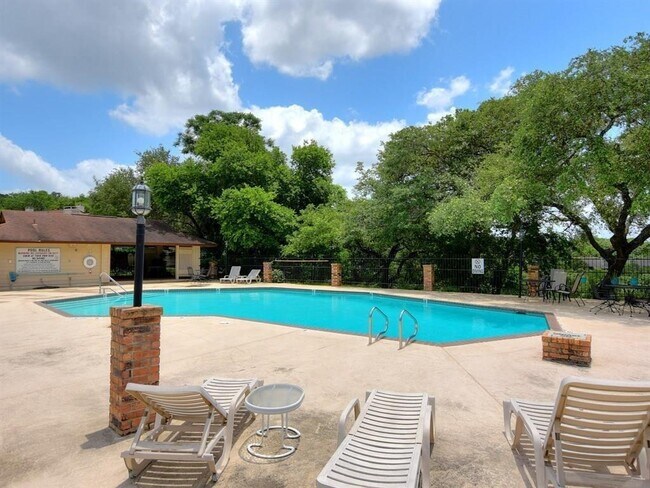 Building Photo - 8430 Antero Dr