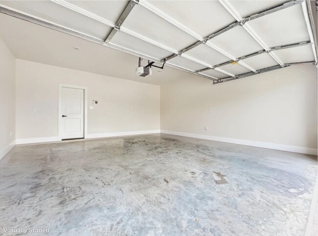 Building Photo - 5632 Bertellis Ln
