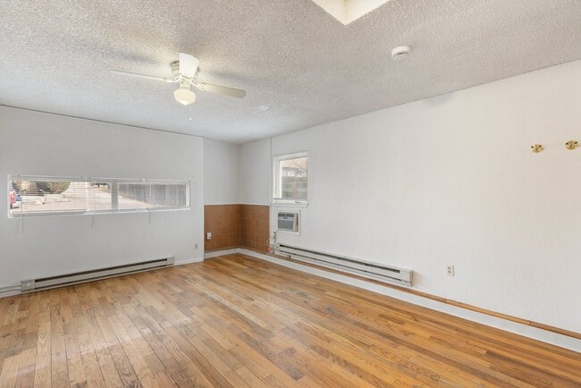 Building Photo - 2529 W Vermijo Ave