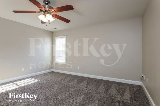 Building Photo - 288 Southcircle Dr NW