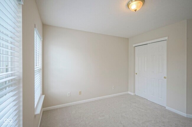 Building Photo - 14170 Royalwood Dr